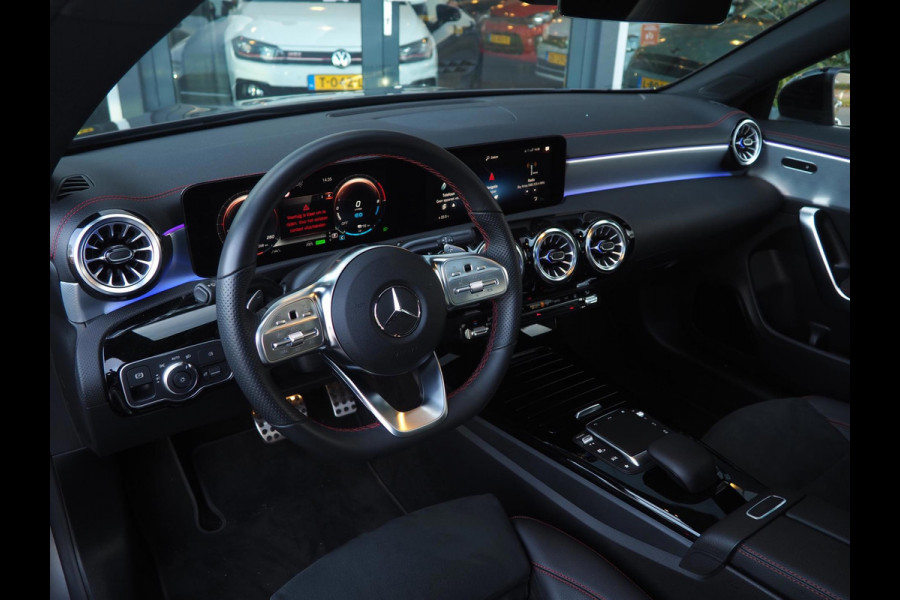 Mercedes-Benz CLA-Klasse 250e AMG / Pano / Distronic / Ambient / Multibeam / CarPlay / Camera / 19inch
