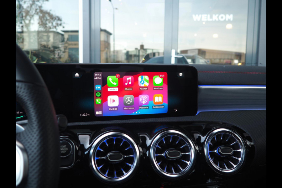 Mercedes-Benz CLA-Klasse 250e AMG / Pano / Distronic / Ambient / Multibeam / CarPlay / Camera / 19inch