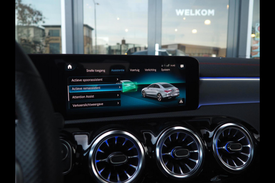 Mercedes-Benz CLA-Klasse 250e AMG / Pano / Distronic / Ambient / Multibeam / CarPlay / Camera / 19inch