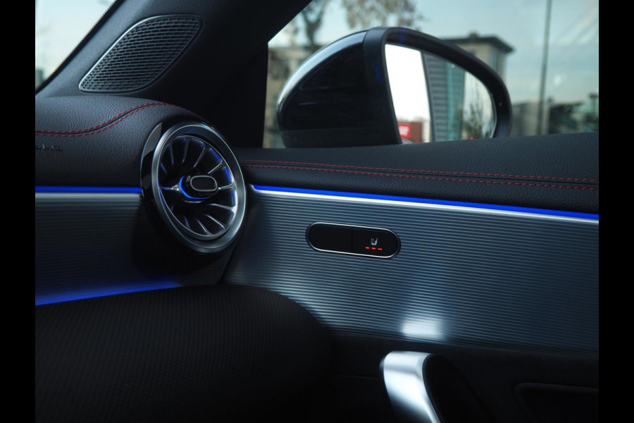Mercedes-Benz CLA-Klasse 250e AMG / Pano / Distronic / Ambient / Multibeam / CarPlay / Camera / 19inch