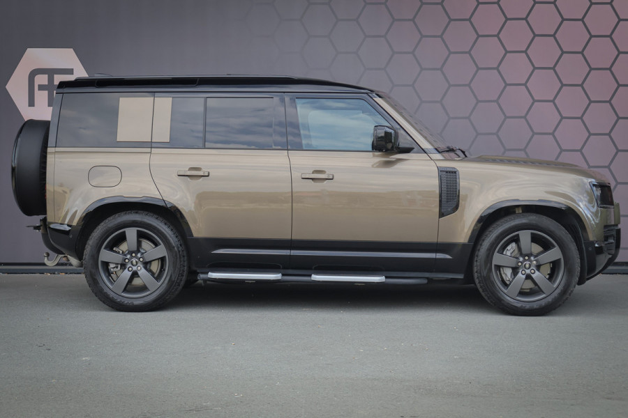 Land Rover Defender 110 P300e X-Dynamic SE