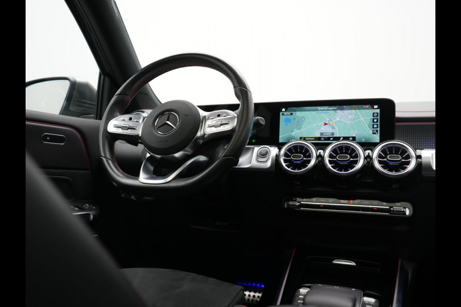 Mercedes-Benz EQB 350 4MATIC AMG Line 70 kWh 293pk Dealer O.H | Panodak | Camera | Alcantara Sportstoelen Verwarmd | Cruise Control | Apple Carplay | Virtual | Navigatie | DAB | 18"L.M |