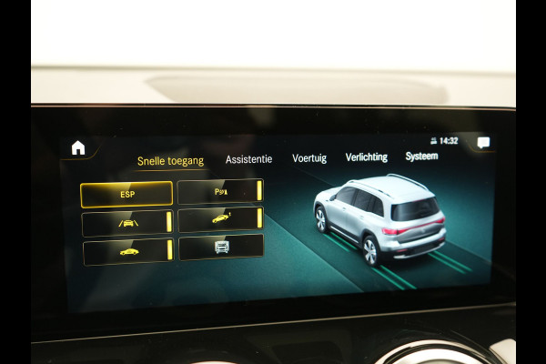 Mercedes-Benz EQB 350 4MATIC AMG Line 70 kWh 293pk Dealer O.H | Panodak | Camera | Alcantara Sportstoelen Verwarmd | Cruise Control | Apple Carplay | Virtual | Navigatie | DAB | 18"L.M |