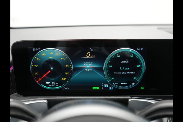 Mercedes-Benz EQB 350 4MATIC AMG Line 70 kWh 293pk Dealer O.H | Panodak | Camera | Alcantara Sportstoelen Verwarmd | Cruise Control | Apple Carplay | Virtual | Navigatie | DAB | 18"L.M |
