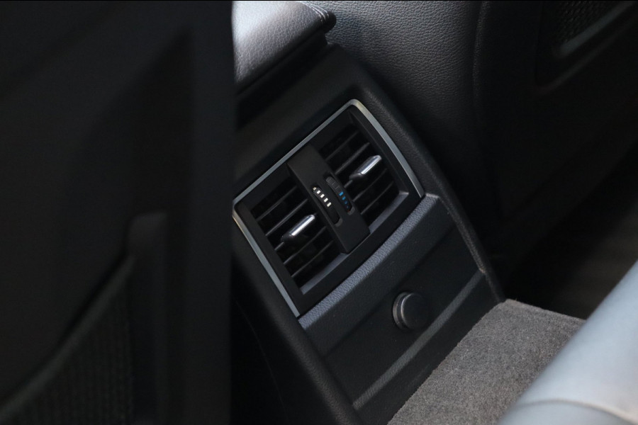 BMW 3 Serie 318i High Executive / SCHUIFDAK / LEDER / CARPLAY / STOELVERW