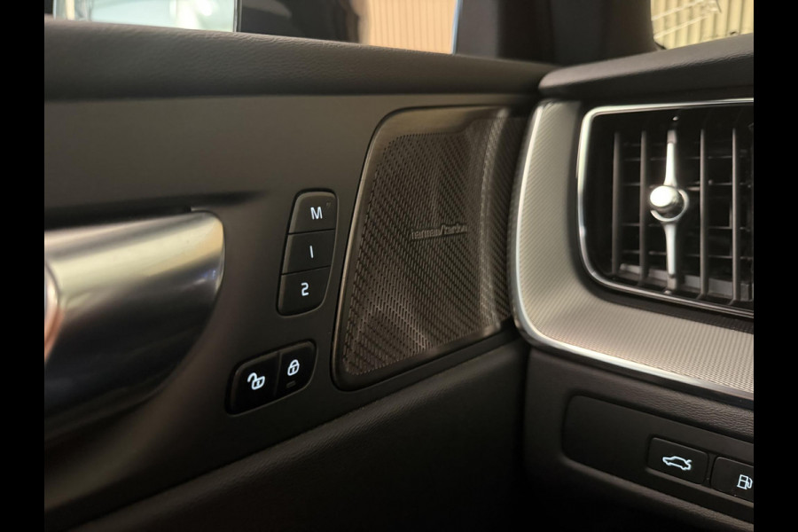 Volvo XC60 2.0 T6 Plug-in hybrid AWD Ultimate Dark | Panodak | LED | Navi | Camera | Incl. garantie