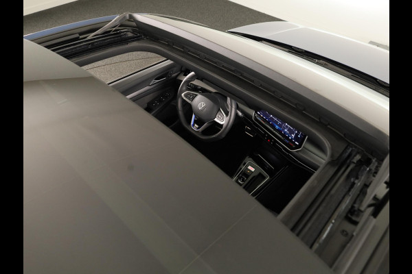 Volkswagen Golf 1.5 eHybrid GTE 272 pk Automaat (DSG) | Verlengde garantie | Navigatie | Panoramadak | Trekhaak (wegklapbaar) | Parkeersensoren (Park assist) | Rondomzicht camera | Head-up display |