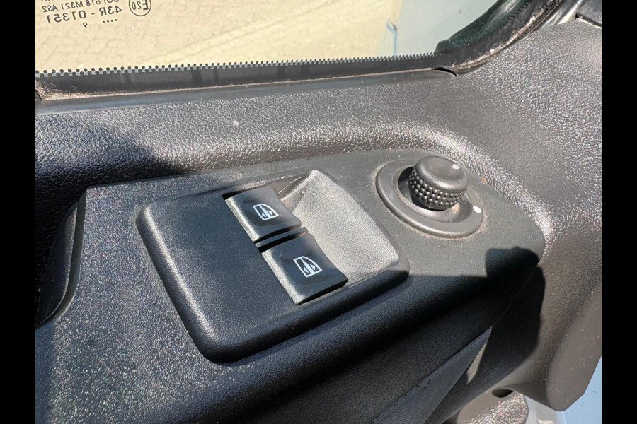 Renault Trafic 1.6 DCI TURBO PROBLEM?/MARGE/NAVIGATION/DRIVES OKAY
