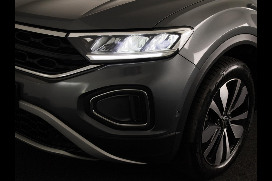 Volkswagen T-Roc 1.0 TSI Life GOAL 116 pk | Navigatie | Parkeersensoren (Park assist) | Autom. airco | Adaptieve cruise control | Stoelverwarming |