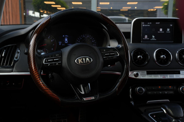 Kia Stinger 3.3 V6 T-GDI AWD GT Schuifdak Stoelverw. Leer Cruise Camera