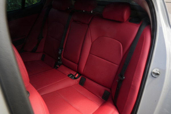 Kia Stinger 3.3 V6 T-GDI AWD GT Schuifdak Stoelverw. Leer Cruise Camera