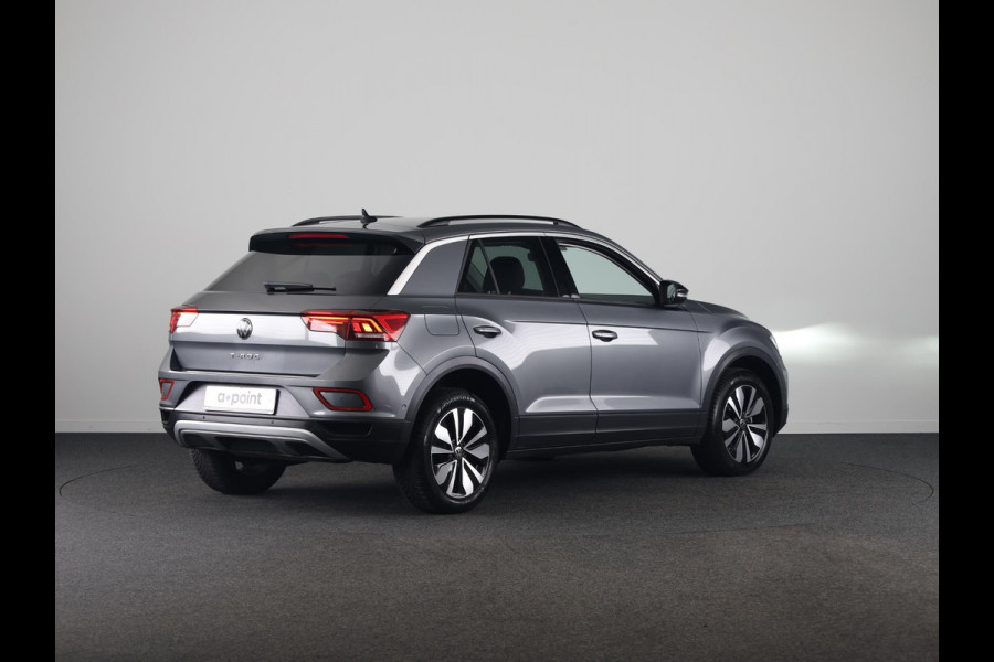 Volkswagen T-Roc 1.0 TSI Life GOAL 116 pk | Navigatie | Parkeersensoren (Park assist) | Autom. airco | Adaptieve cruise control | Stoelverwarming |