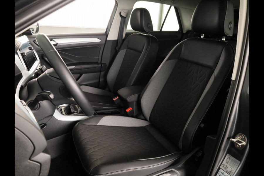 Volkswagen T-Roc 1.0 TSI Life GOAL 116 pk | Navigatie | Parkeersensoren (Park assist) | Autom. airco | Adaptieve cruise control | Stoelverwarming |