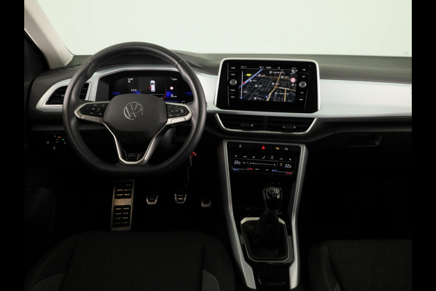 Volkswagen T-Roc 1.0 TSI Life GOAL 116 pk | Navigatie | Parkeersensoren (Park assist) | Autom. airco | Adaptieve cruise control | Stoelverwarming |