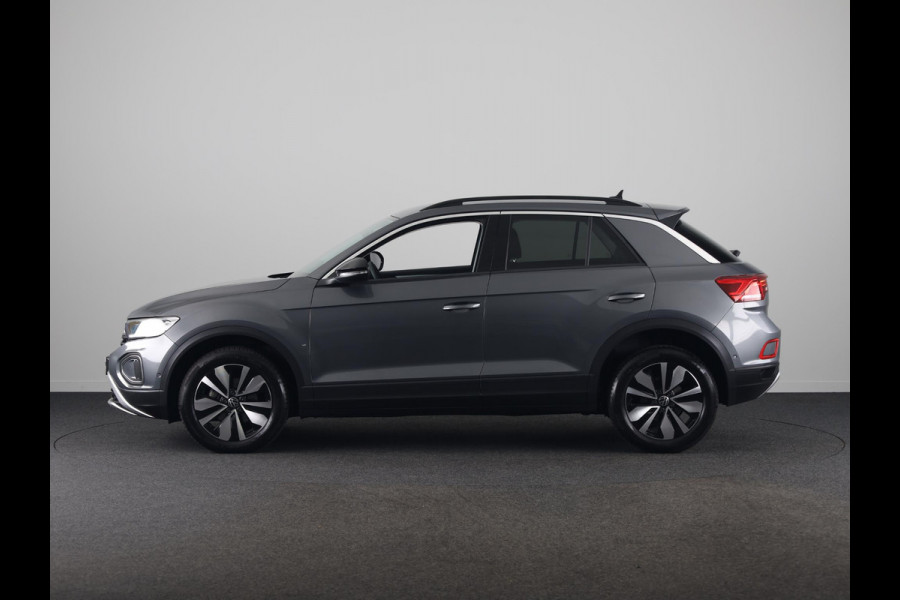 Volkswagen T-Roc 1.0 TSI Life GOAL 116 pk | Navigatie | Parkeersensoren (Park assist) | Autom. airco | Adaptieve cruise control | Stoelverwarming |