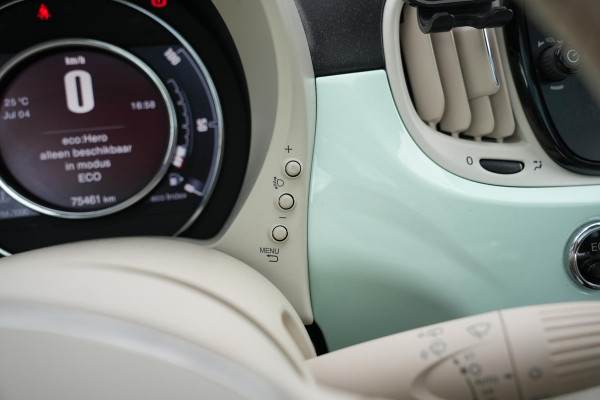 Fiat 500 0.9 TwinAir Turbo Collezione Panoramadak Airco Cruise Uconnect 16”LM Two Tone