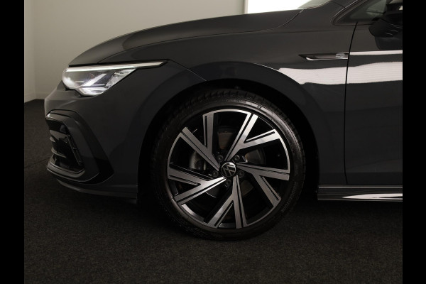 Volkswagen Golf 1.5 TSI R-Line 130 pk | Navigatie via App | Parkeersensoren | Autom. airco | Apple Carplay/Android Auto | R-Line |