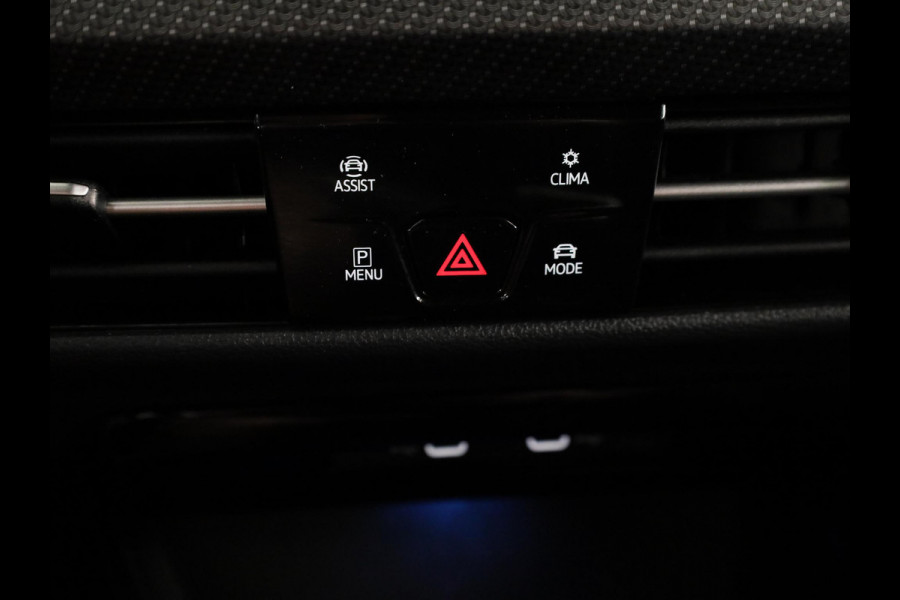 Volkswagen Golf 1.5 TSI R-Line 130 pk | Navigatie via App | Parkeersensoren | Autom. airco | Apple Carplay/Android Auto | R-Line |