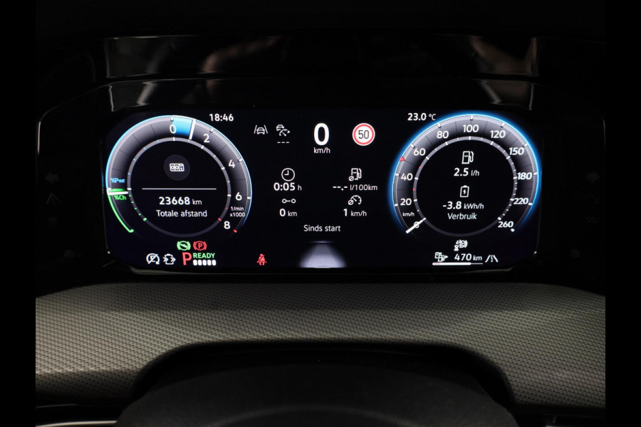 Volkswagen Golf 1.5 eHybrid Style Edition 204 pk Automaat (DSG) | Navigatie via App | Parkeersensoren (Park assist) | Achteruitrijcamera | Adaptieve cruise control | Autom. airco (3 zones) |