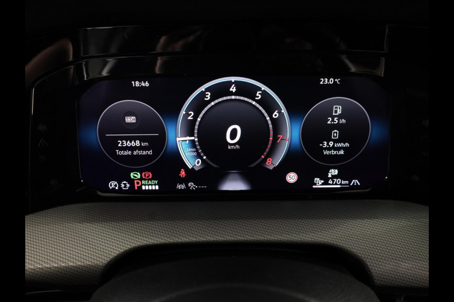 Volkswagen Golf 1.5 eHybrid Style Edition 204 pk Automaat (DSG) | Navigatie via App | Parkeersensoren (Park assist) | Achteruitrijcamera | Adaptieve cruise control | Autom. airco (3 zones) |