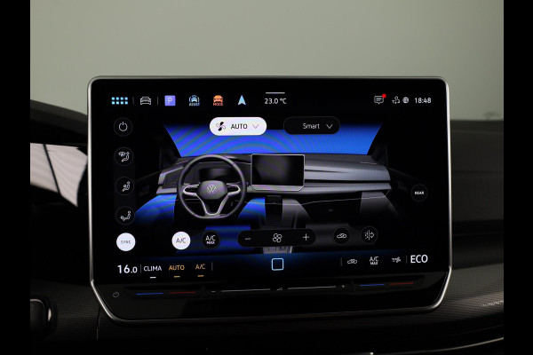 Volkswagen Golf 1.5 eHybrid Style Edition 204 pk Automaat (DSG) | Navigatie via App | Parkeersensoren (Park assist) | Achteruitrijcamera | Adaptieve cruise control | Autom. airco (3 zones) |