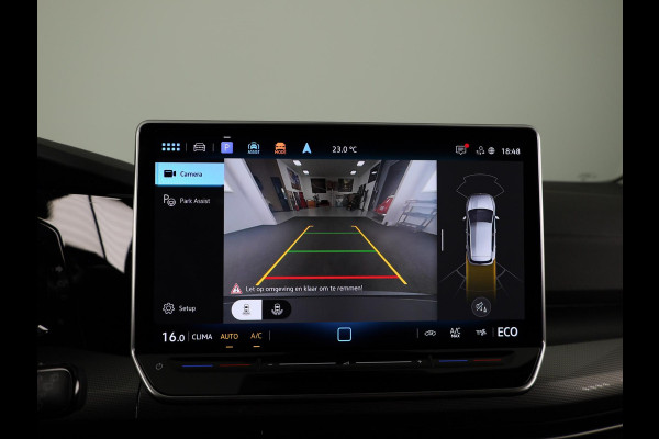 Volkswagen Golf 1.5 eHybrid Style Edition 204 pk Automaat (DSG) | Navigatie via App | Parkeersensoren (Park assist) | Achteruitrijcamera | Adaptieve cruise control | Autom. airco (3 zones) |