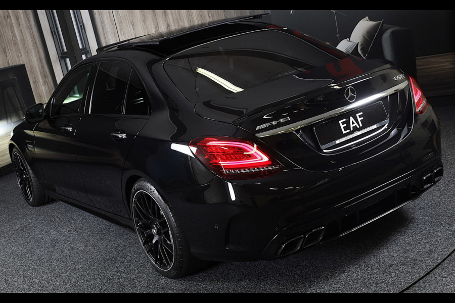 Mercedes-Benz C-Klasse AMG 63 S Premium Plus Pack / Schaalstoelen / Keramisch / Memory / Head Up / Burmester / Pano / Led / Pdc
