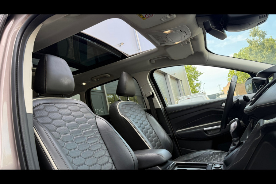 Ford Kuga Vignale 4WD AUT Pano ACC Trekhaak Camera Leder