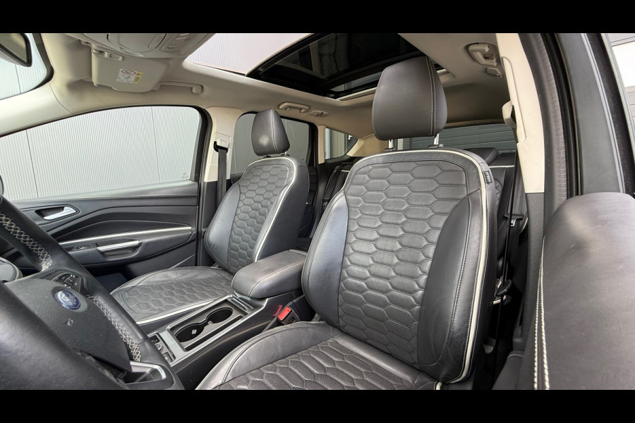 Ford Kuga Vignale 4WD AUT Pano ACC Trekhaak Camera Leder