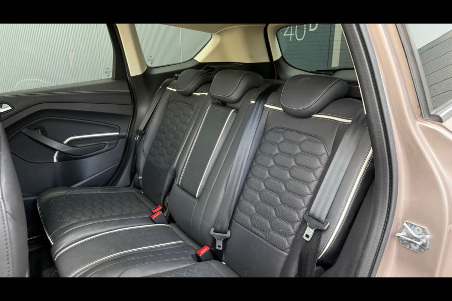 Ford Kuga Vignale 4WD AUT Pano ACC Trekhaak Camera Leder