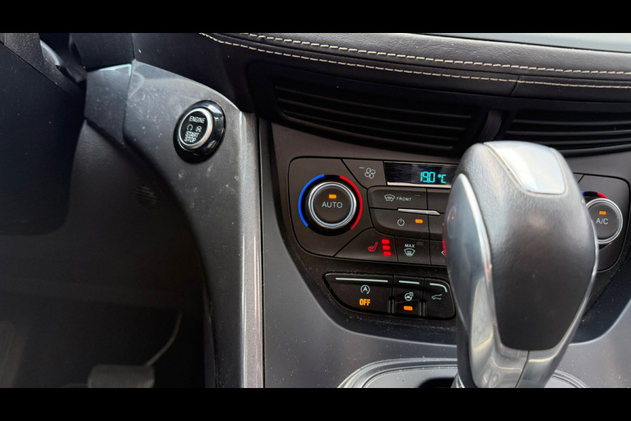 Ford Kuga Vignale 4WD AUT Pano ACC Trekhaak Camera Leder
