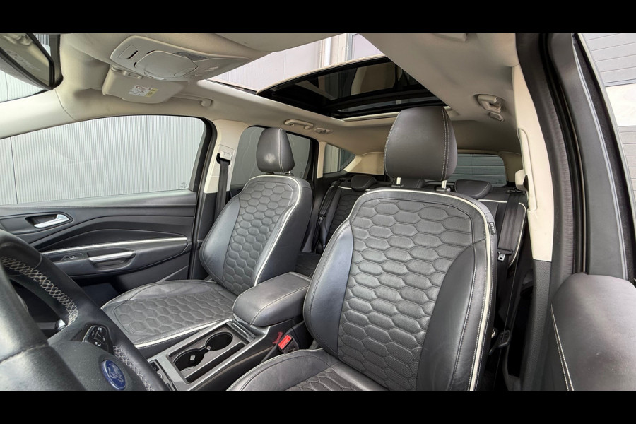 Ford Kuga Vignale 4WD AUT Pano ACC Trekhaak Camera Leder