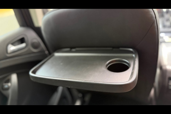 Ford Kuga Vignale 4WD AUT Pano ACC Trekhaak Camera Leder