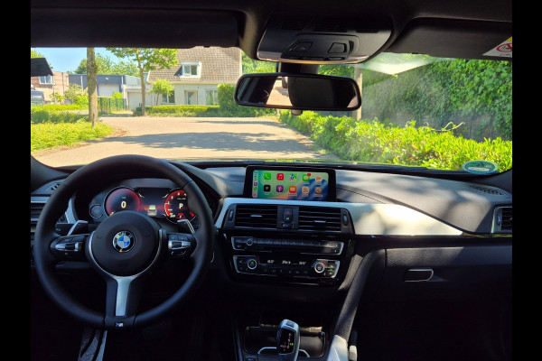 BMW 3 Serie Touring M Sport Edition Apple CarPlay Trekhaak 18inch breedset 6WB Virtual dash NAP RIJKLAAR