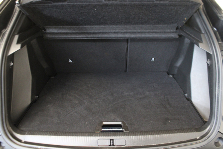 Peugeot 2008 1.2 PureTech Allure Pack |Navi|Camera|