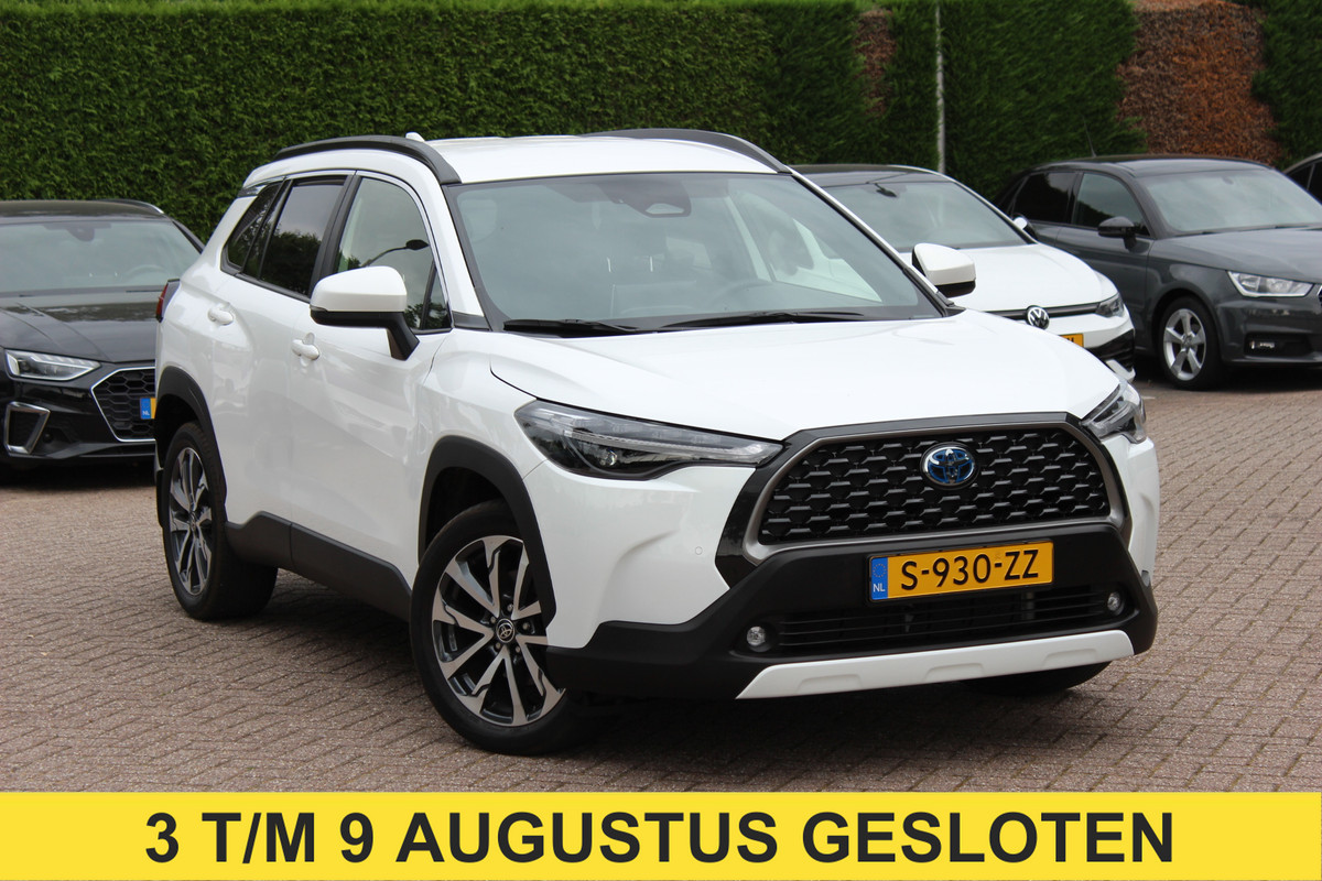 Toyota Corolla Cross 2.0 High Power Hybrid First Edition / 23.304 KM! / Camera / Half leder / CarPlay / Keyless / 18'' / Sfeerverlichting / Stoelverwarming / Dodehoek / DAB / ACC