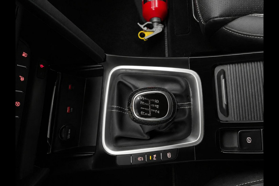 Kia Ceed 1.0 T-GDi GT-Line Panoramadak Navigatie Apple Carplay Android Auto Camera Parkeerhulp achter Adaptive Cruise Control Stoel- en stuurverwarming Stoelventilatie Dodehoekassistent Climate Control Lichtmetalen velgen