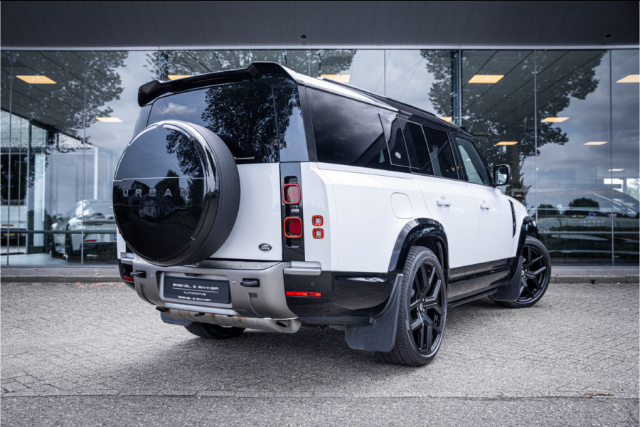 Land Rover Defender 130 3.0 P400 130 X-Dynamic SE 8-p ** Panodak ** Trekhaak ** Meridian ** Treeplanken ** URBAN ** Memory ** 23 inch ** Ventilatie