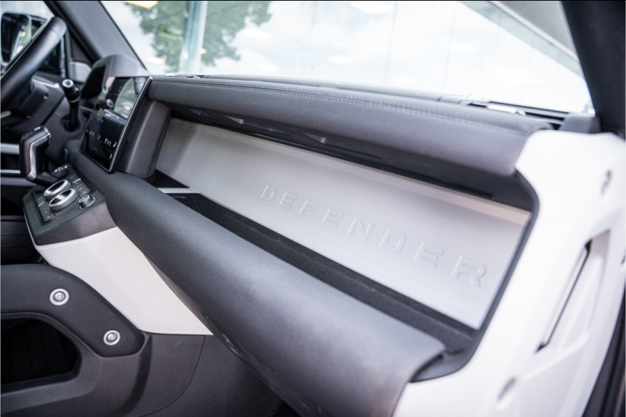 Land Rover Defender 130 3.0 P400 130 X-Dynamic SE 8-p ** Panodak ** Trekhaak ** Meridian ** Treeplanken ** URBAN ** Memory ** 23 inch ** Ventilatie