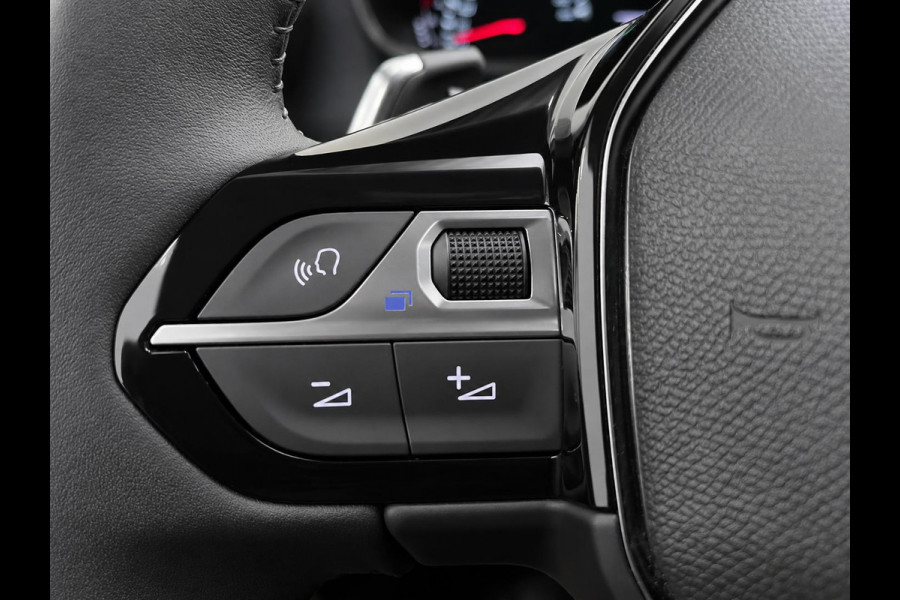 Peugeot 2008 1.2 PureTech Allure Automaat Navigatie Apple Carplay Android Auto Camera Parkeerhulp Cruise Control Full Led Climate Control Lichtmetalen velgen