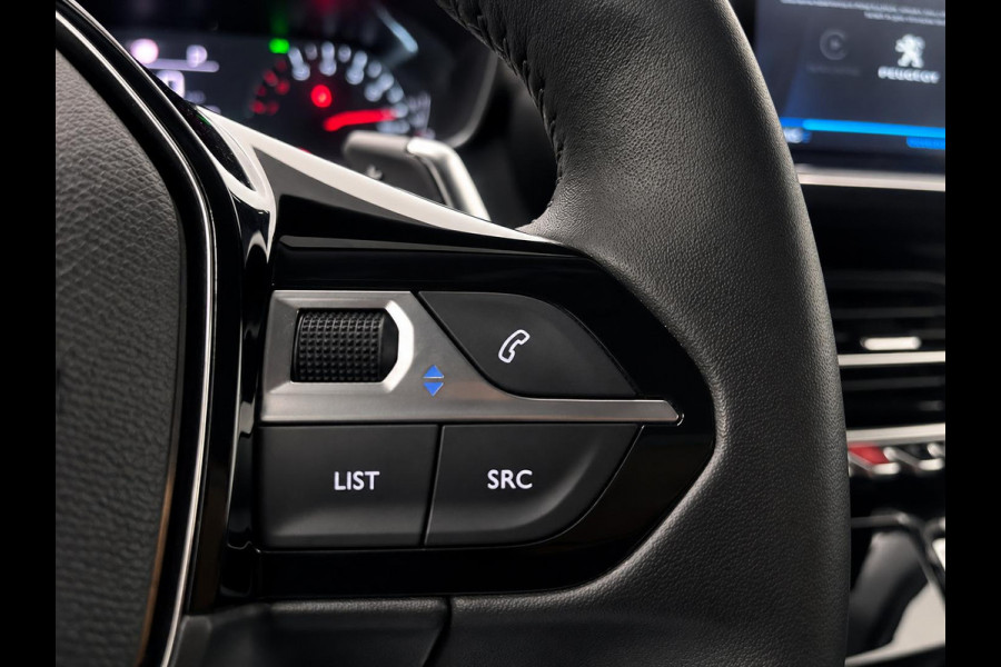 Peugeot 2008 1.2 PureTech Allure Automaat Navigatie Apple Carplay Android Auto Camera Parkeerhulp Cruise Control Full Led Climate Control Lichtmetalen velgen