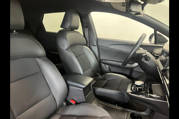MG Mg4 electric Luxury 64 kWh SOH 95,5% Navigatie Apple Carplay Android Auto Camera Parkeerhulp Adaptive Cruise Control Stoel- en stuurverwarming Climate Control Lichtmetalen velgen