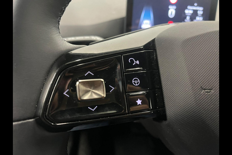 MG Mg4 electric Luxury 64 kWh SOH 95,5% Navigatie Apple Carplay Android Auto Camera Parkeerhulp Adaptive Cruise Control Stoel- en stuurverwarming Climate Control Lichtmetalen velgen