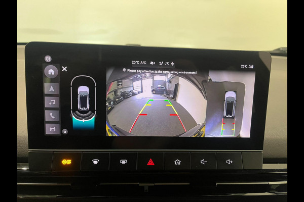 MG Mg4 electric Luxury 64 kWh SOH 95,5% Navigatie Apple Carplay Android Auto Camera Parkeerhulp Adaptive Cruise Control Stoel- en stuurverwarming Climate Control Lichtmetalen velgen