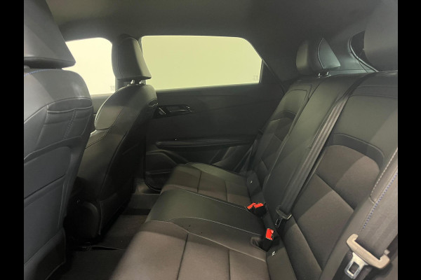 MG Mg4 electric Luxury 64 kWh SOH 95,5% Navigatie Apple Carplay Android Auto Camera Parkeerhulp Adaptive Cruise Control Stoel- en stuurverwarming Climate Control Lichtmetalen velgen