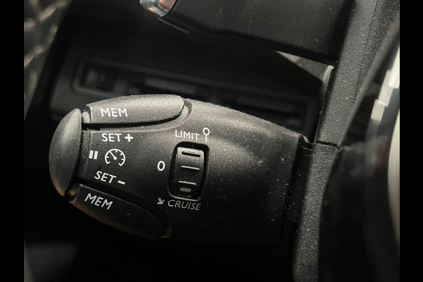 Peugeot 3008 1.2 PureTech Active Business Navigatie Apple Carplay Android Auto Parkeerhulp Cruise Control Stoelverwarming Virtual Cockpit Climate Control Lichtmetalen velgen