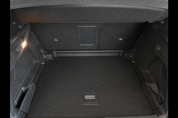 Peugeot 3008 1.2 PureTech Active Business Navigatie Apple Carplay Android Auto Parkeerhulp Cruise Control Stoelverwarming Virtual Cockpit Climate Control Lichtmetalen velgen
