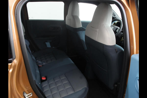 Fiat Grande Panda La Prima 7.4 kW 44 kWh Cruise control Cruise control Achteruitrijcamera Voorstoelen verwarmd Stuurverwarming Parkeersensoren Apple Carplay/ Android Auto
