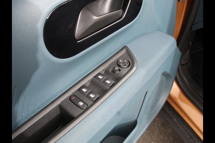 Fiat Grande Panda La Prima 7.4 kW 44 kWh Cruise control Cruise control Achteruitrijcamera Voorstoelen verwarmd Stuurverwarming Parkeersensoren Apple Carplay/ Android Auto