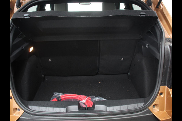 Fiat Grande Panda La Prima 7.4 kW 44 kWh Cruise control Cruise control Achteruitrijcamera Voorstoelen verwarmd Stuurverwarming Parkeersensoren Apple Carplay/ Android Auto